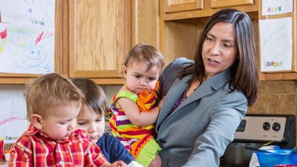 tips to deal with guilt among working moms